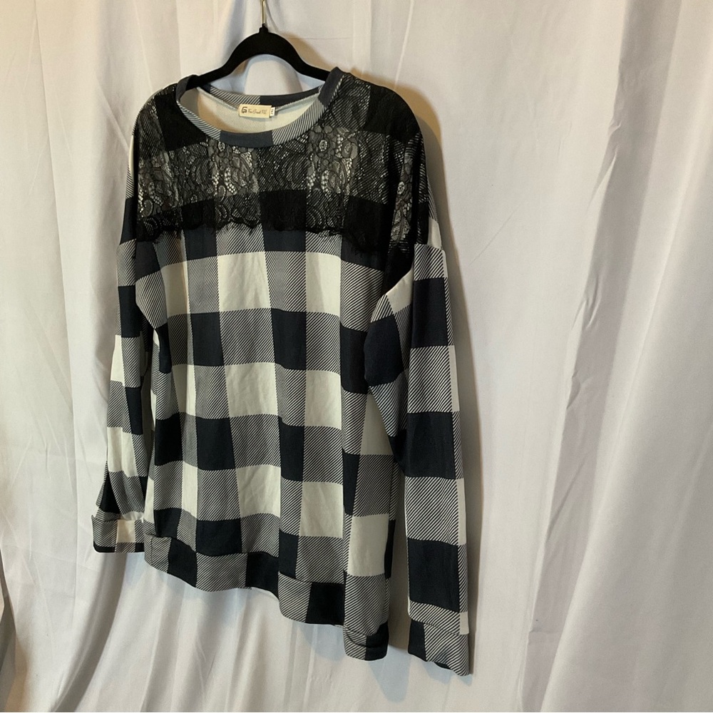 Women’s Long Sleeve White Buffalo Plaid Shirt w/Black Lace Detail Plus Size 2XL - Picture 2 of 16